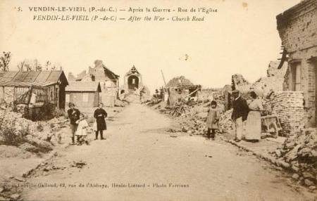 La Rue de l'église en 1919